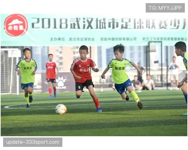 足球比赛中球衣号码规则及裁判管理标准详解